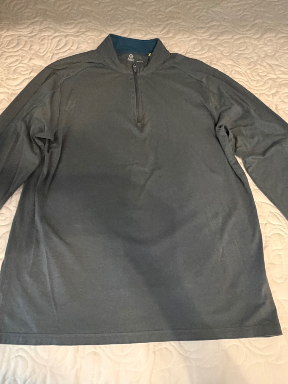 Men’s TASC Pullover (Size large)
